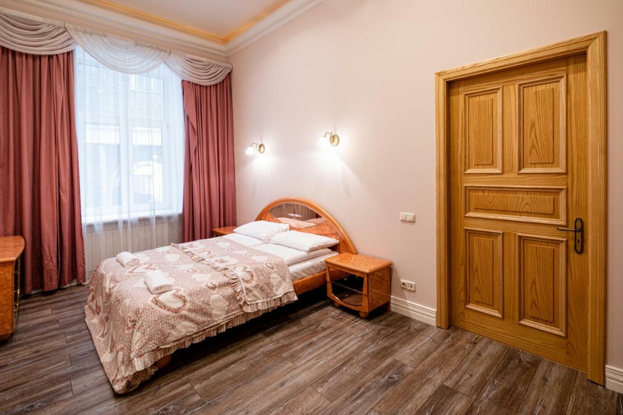 Old Riga 2 Bedroom Vecpilsetas Street Apartment Exterior photo